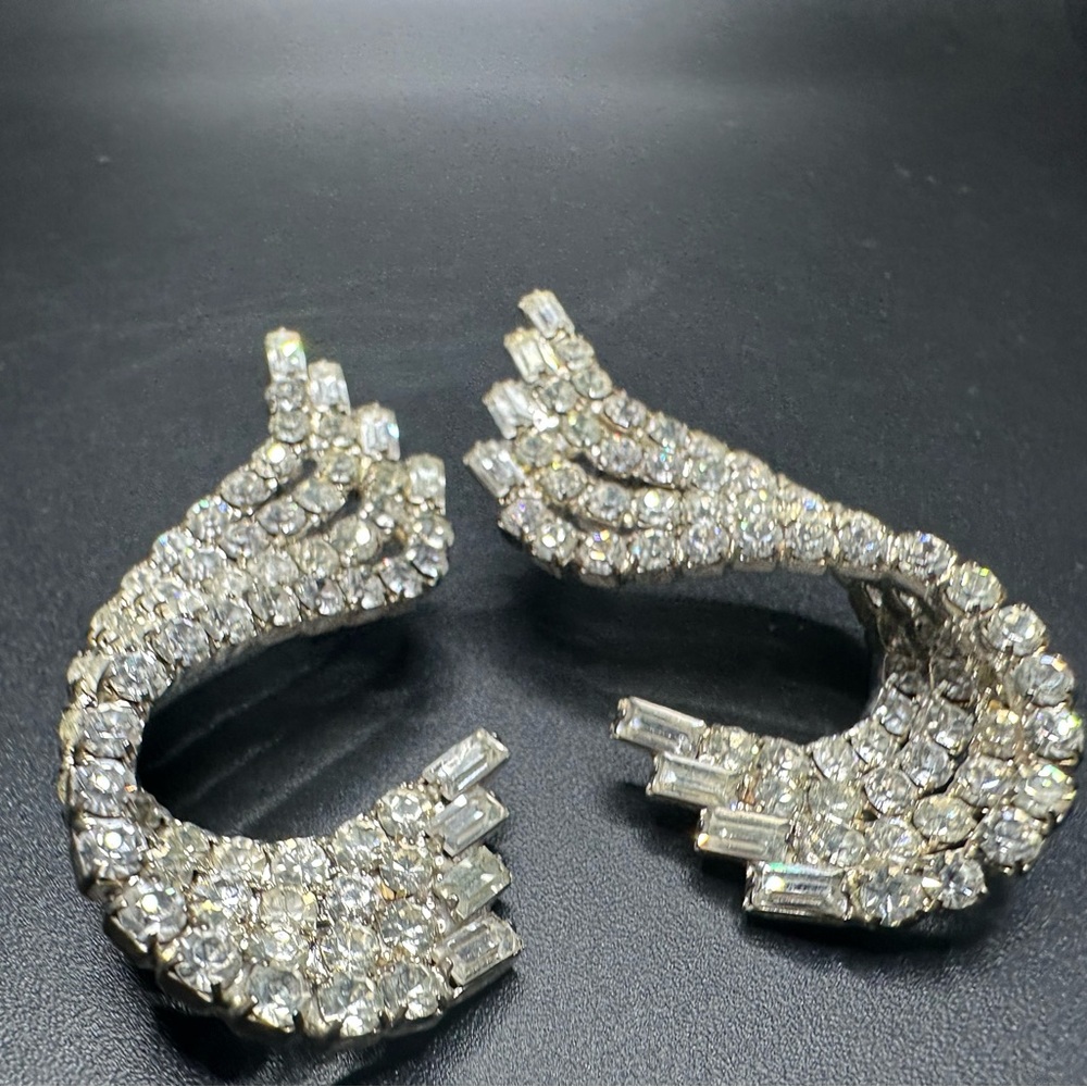 Vintage Art Deco Revival Wing Twist Earrings Old Hollywood Glam Rhinestone Posts - Picture 15 of 15